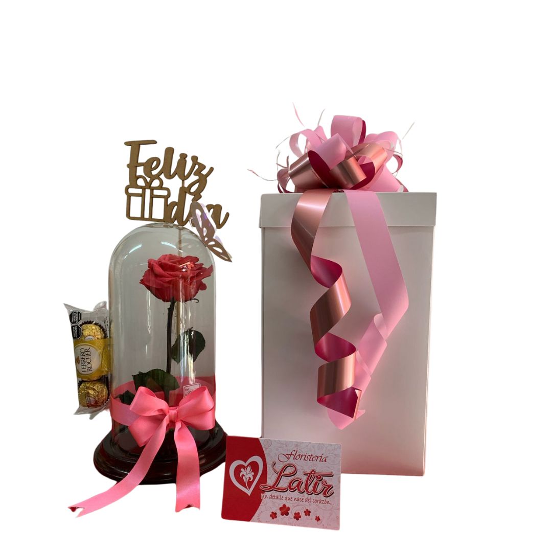 Caja con rosa preservada y chocolates Ferrero Rocher