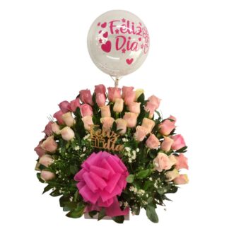 Abanico de rosas rosadas con globo burbuja decorativo