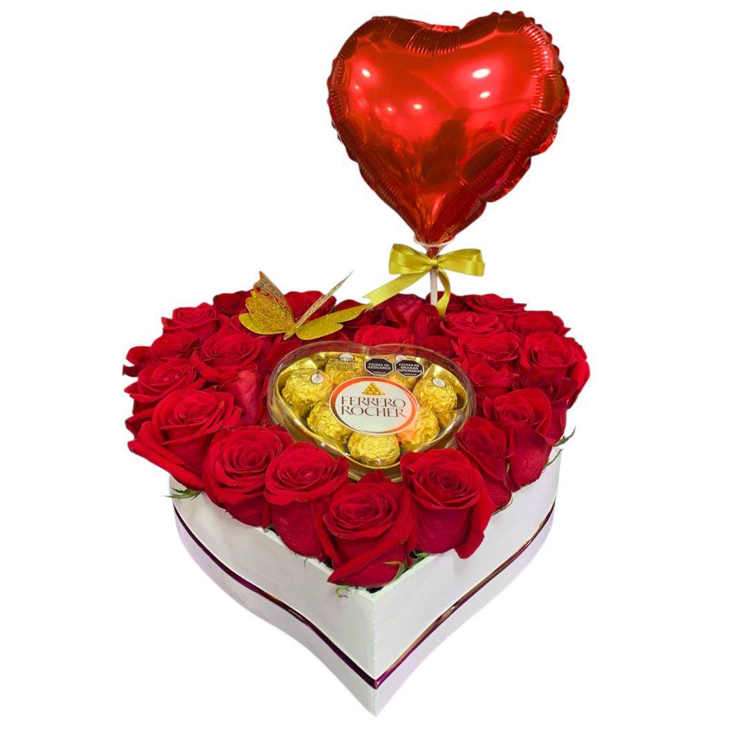 Corazón de rosas rojas con Ferrero Rocher y globo metálico