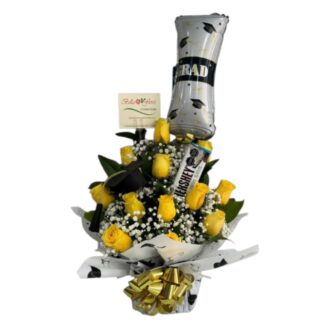 Detalle con rosas amarillas, perla, globo de grado y chocolate Hershey’s.