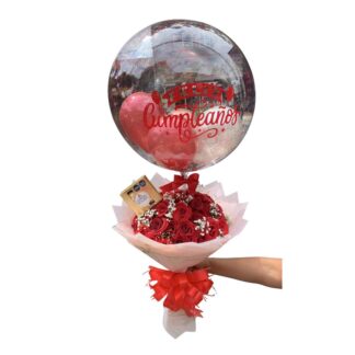 Buchón de rosas rojas con chocolates y globo burbuja.